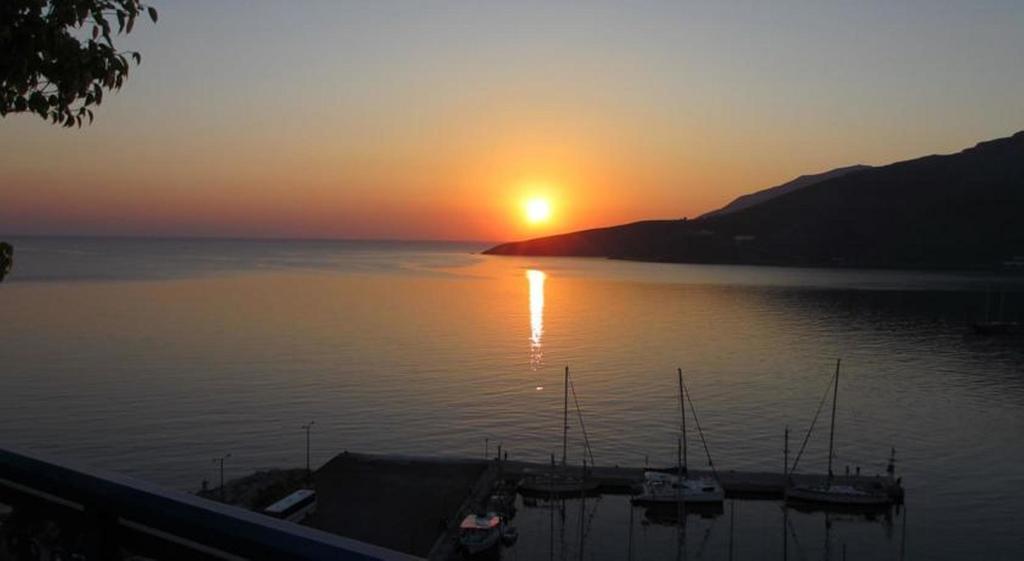 Livadia  Marinas Studios מראה חיצוני תמונה